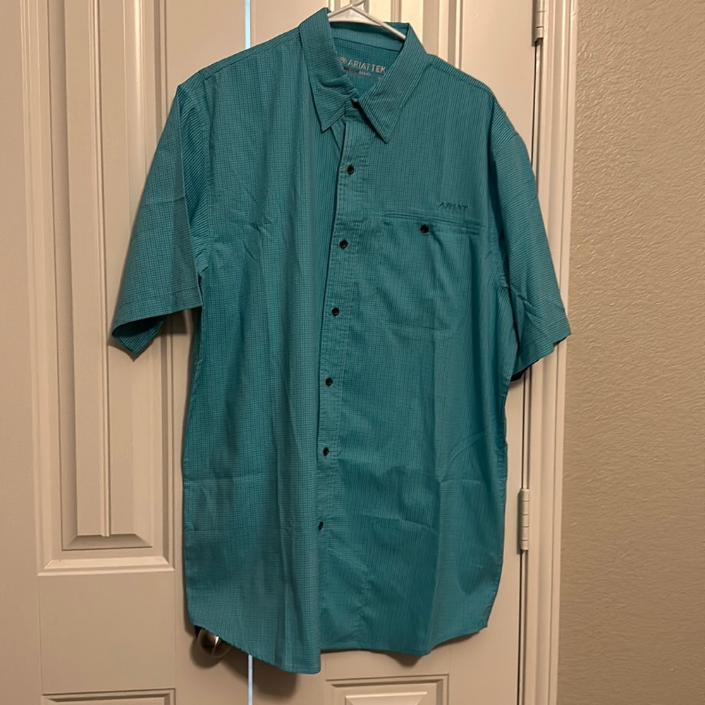 Men’s large Ariat TeK aqua check S/S button down shirt heat series